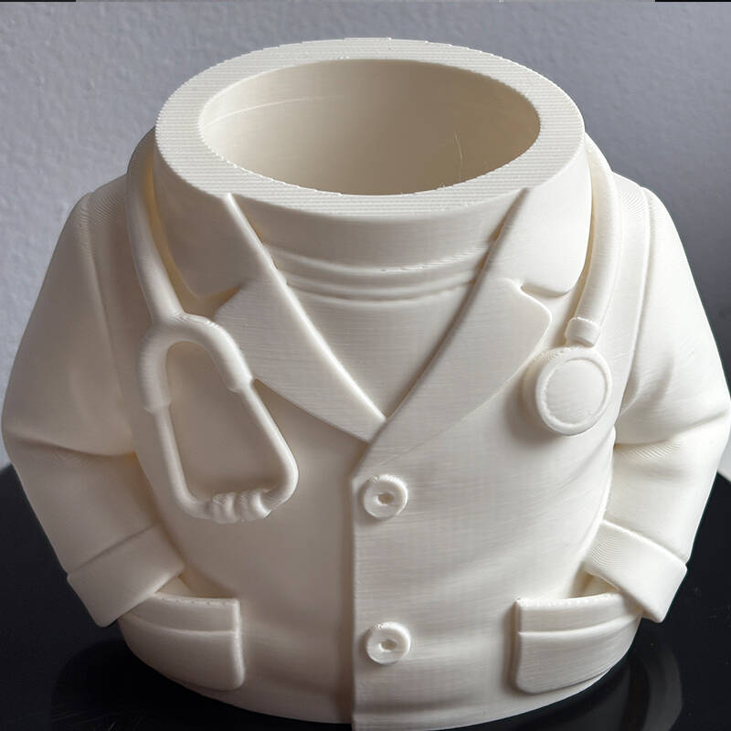 3D Printed Doctor Nurse Figuri - огляд і ціна 3D Printing For Medical